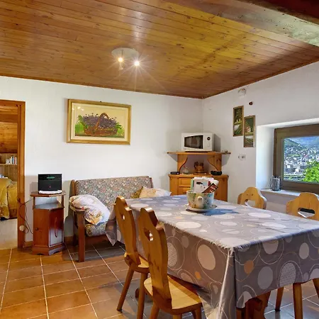 Apartment Chez Emilia Mansarda Aosta